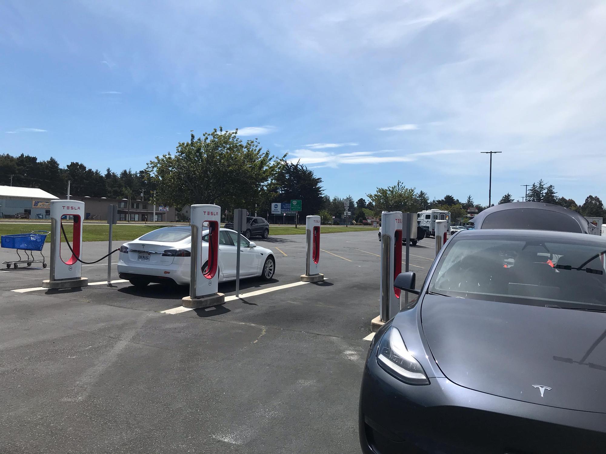 Tesla Model 2 Tesla V4 Supercharger designed station submitted for permitting - in Arizona 1663107805687