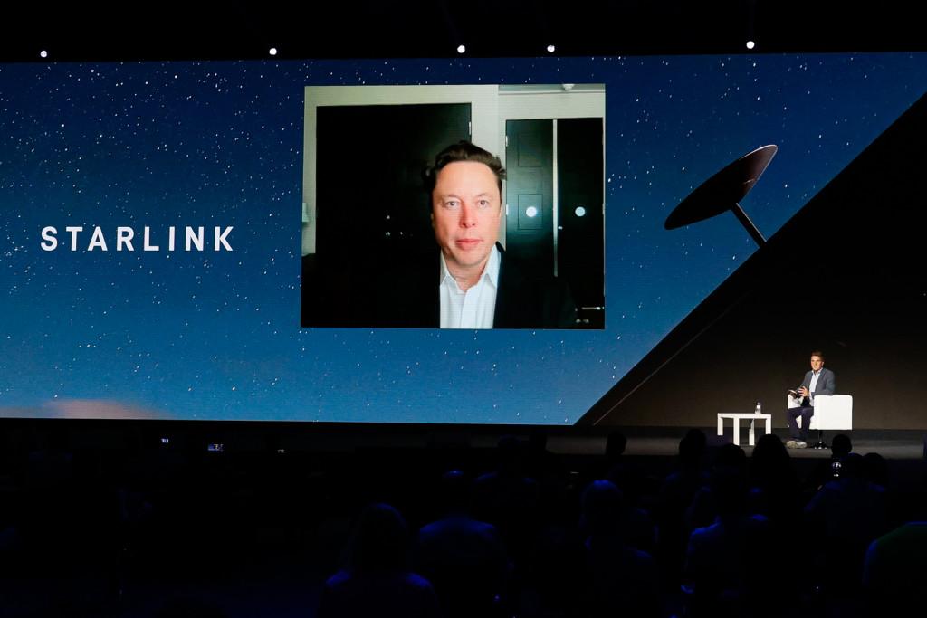 Tesla Model 2 Amazon goes for jugular in FCC spat with Elon Musk over SpaceX internet plans amazon-blasts-elon-musk-spacex3