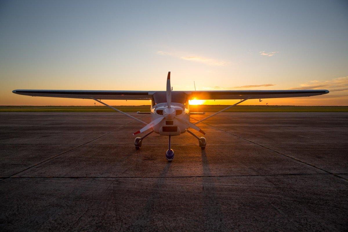 Tesla Model 2 Super-dense lithium-sulfur battery gives electric plane a 230-mile range c3%2F3e%2Fd2d765be47ab9b77b4d4986822d6%2Fcolt-1300