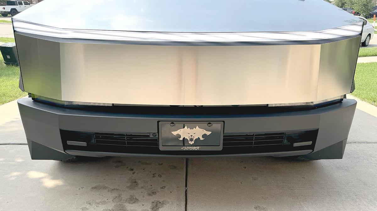 Tesla Model 2 ? CYBERBEAST Cerberus Vanity License Plate club-vanity-cyberbeast-and-front-full-front