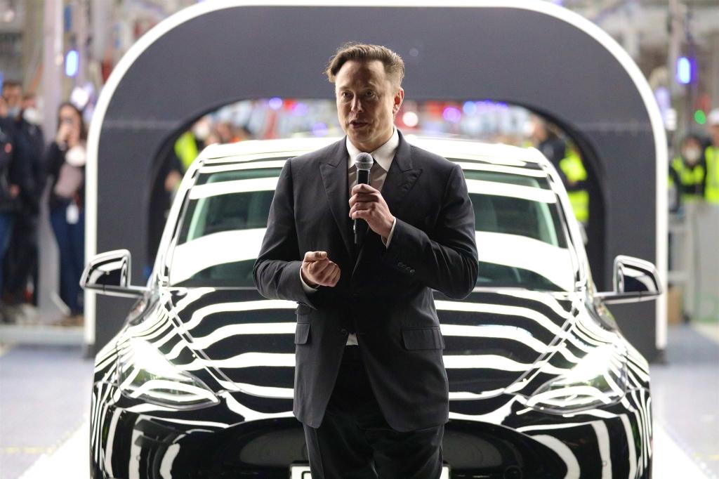 Tesla Model 2 Elon Musk calls out the UAW for embezzling money from its workers Elon-Musk-3