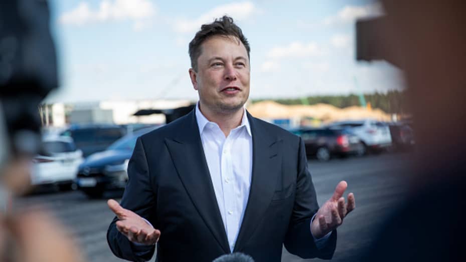 Tesla Model 2 Tesla CEO Elon Musk invites UAW to hold union vote at California factory -gettyimages-1270402636-maja6508_20200903125258957