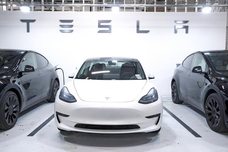 Tesla Model 2 Elon Musk claims Ford and auto worker union wrote the new electric car incentive bill p10-210914-318