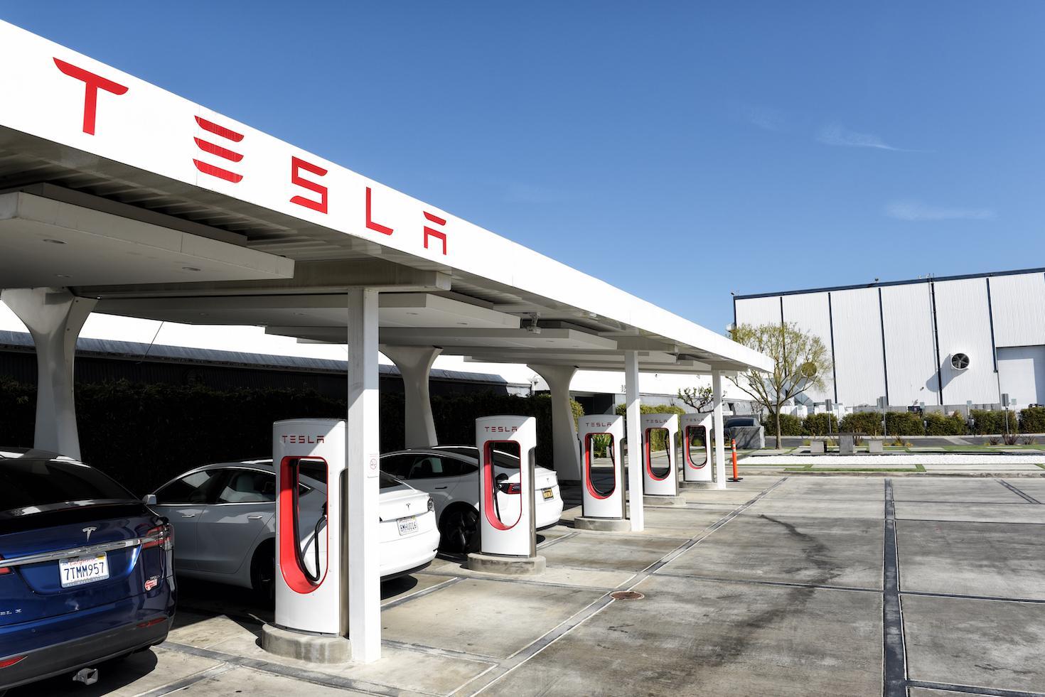 Tesla Model 2 Ford/GM/Superchargers... the ELEPHANT in the room...... Tesla%20Supercharger_Steve%20Cukrov_Shutterstock